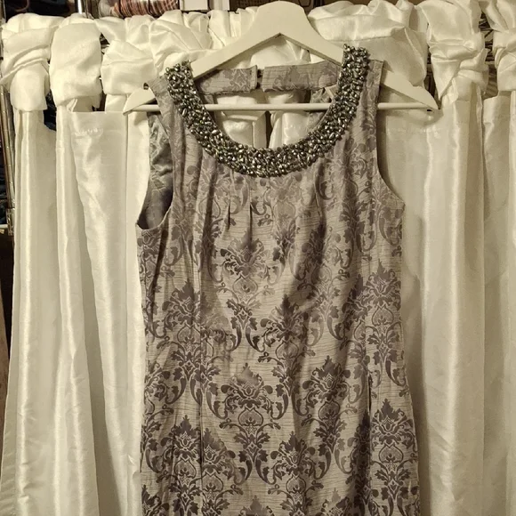 Eci Elegant Gray Sleeveless Dress with Beaded Neckline 4 💛💛💛💛 - Picture 6 of 15